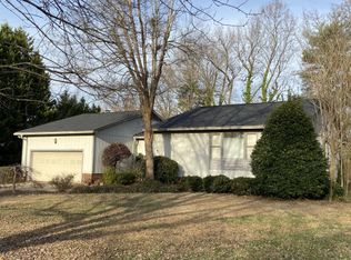 36 Wonderwood Dr, Greenville, SC 29615