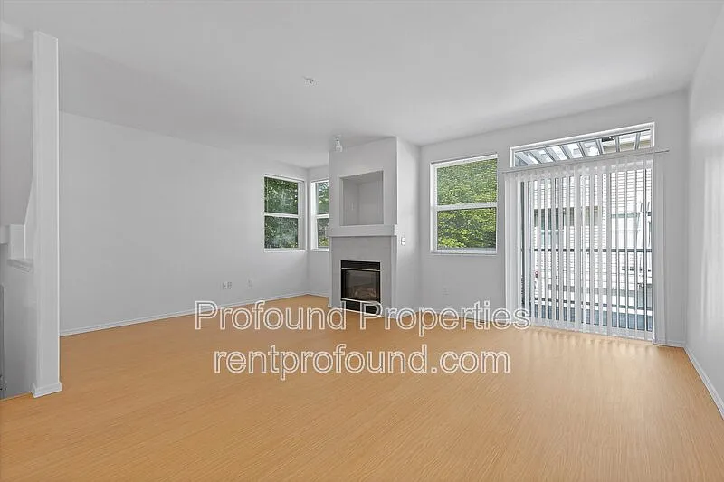 Building Photo - 16090 SW Audubon St #105