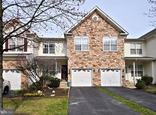 153 Fringetree Dr, West Chester, PA 19380