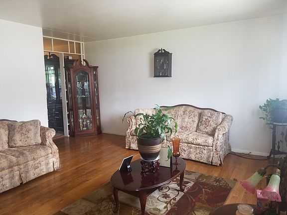 3rd image of 4222 Moomaw Ave NW