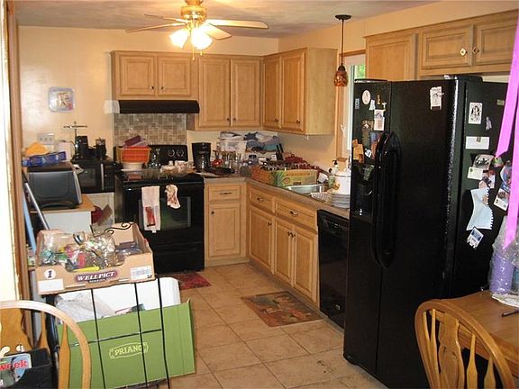 2nd image of 531 Poplar Dr
