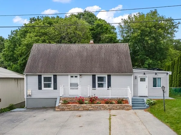 3 Rodman Rd, Webster, MA 01570
