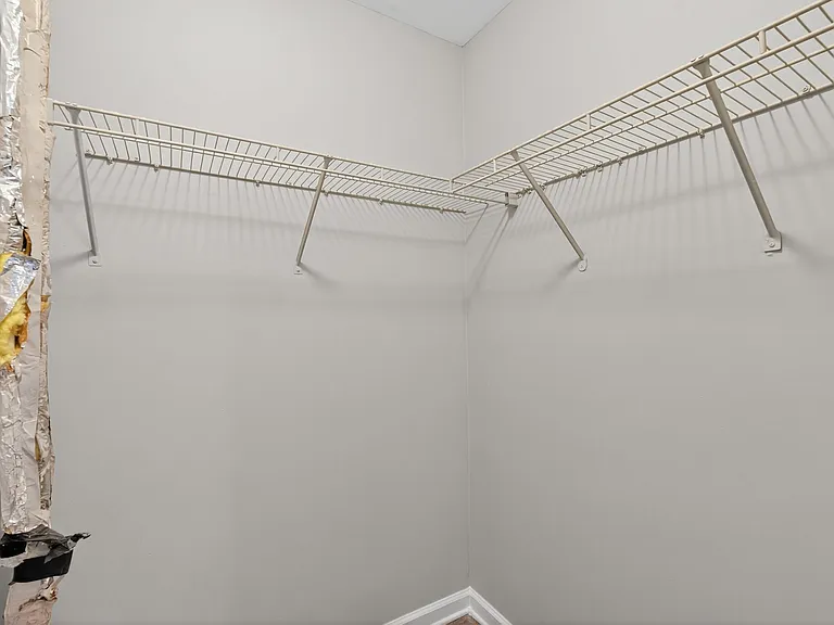 Nevin Place Apartments — Photo 22