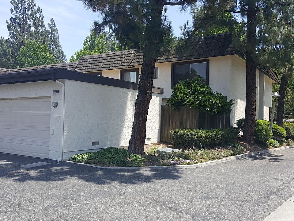 2nd image of 614 Briarwood Ln