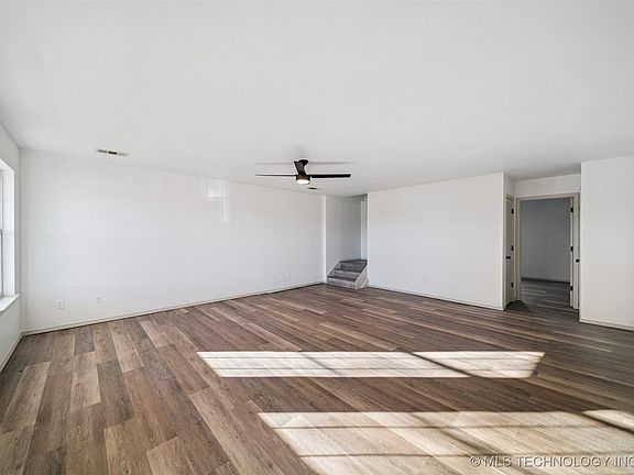 4th image of 10020 N 44th East Ave