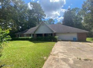 825 Reaves St, Jackson, MS 39204