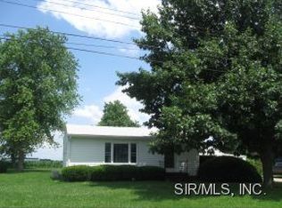 811 Circle Dr, Bethalto, IL