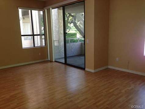 4th image of 1156 Walnut Grove Ave APT A