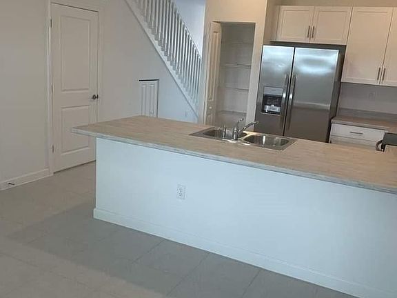 2nd image of 1785 SE 27th St #1785