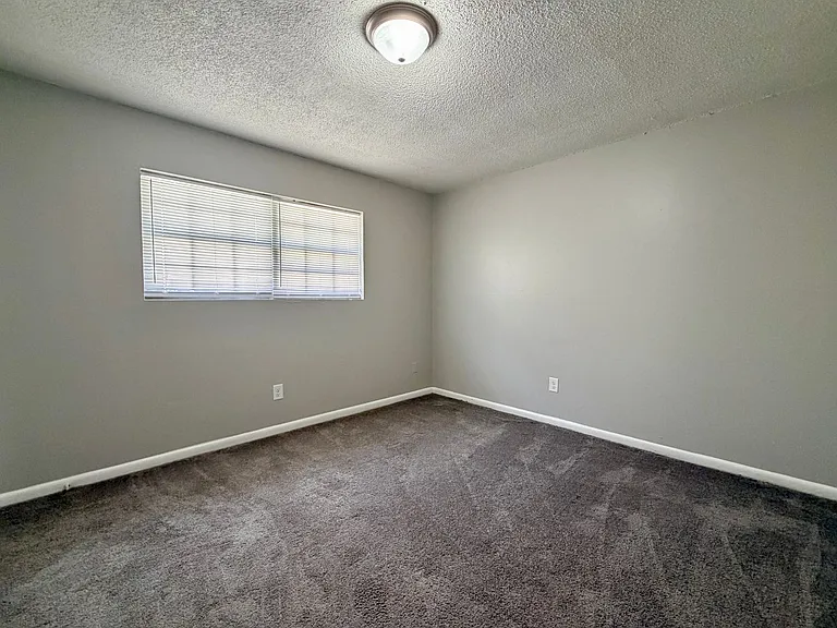 670 Hobbs Dr — Photo 11