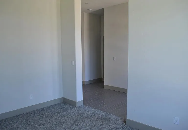 2430 Bastidas Dr — Photo 25