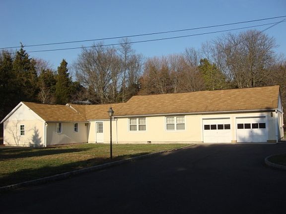 3rd image of 133 Green Ave