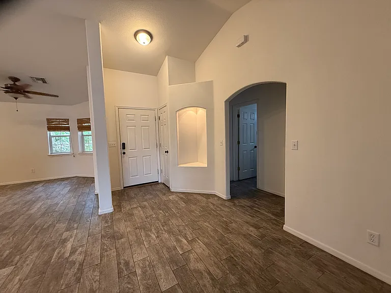 2863 Ventana Dr — Photo 3
