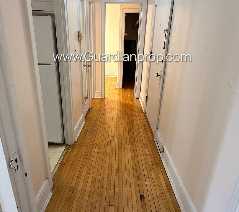 1st image of 2876 Humboldt Ave S #201