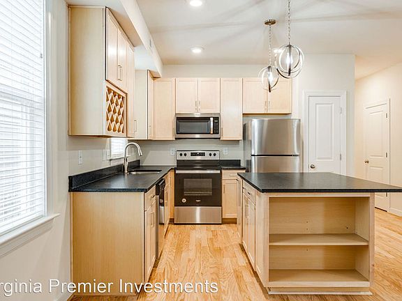 4th image of 1013 N 33rd St #2