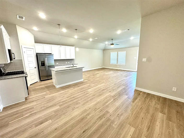 8615 Jetty Glen Dr — Photo 11