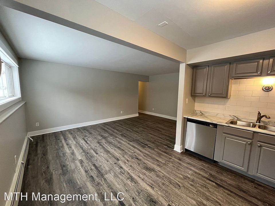 Butler Apartments 321 N Butler Blvd Lansing MI Zillow