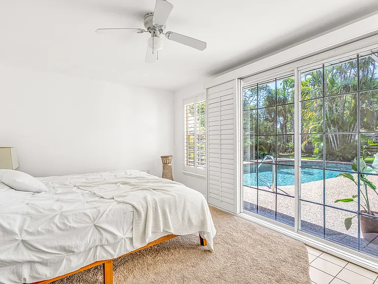 2716 Seaspray St — Photo 3
