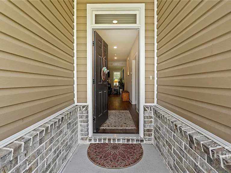 138 Sams Dr — Photo 3