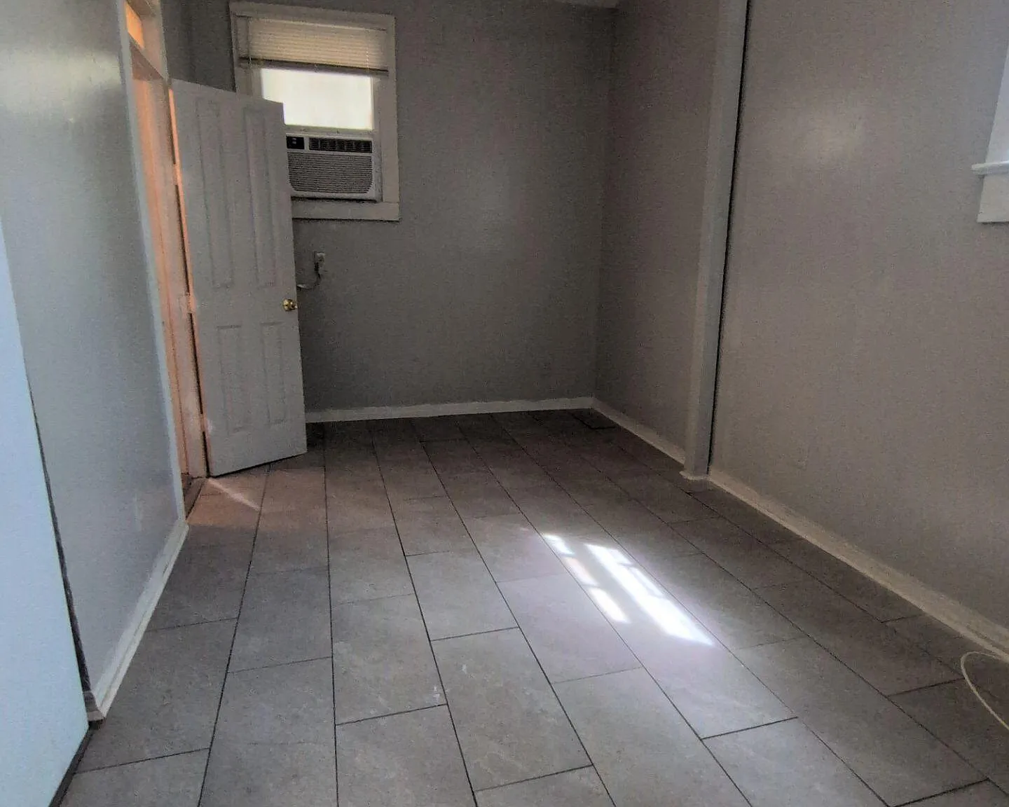 10 bed, 1.5 bath, 4796 sqft, $799 — Photo 2