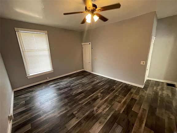 4th image of 3421 California Ave