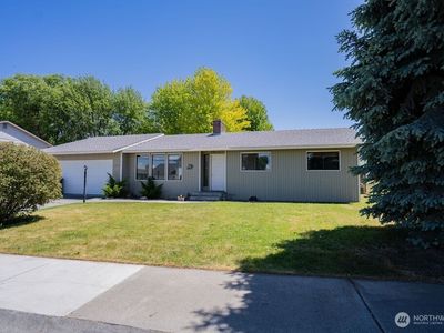 1415 S Lakeway Drive, Moses Lake, WA, 98837