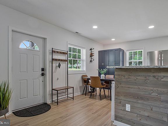 5th image of 8116 Foxwell Rd