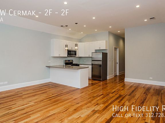 4th image of 2226 W Cermak Rd Unit 2F
