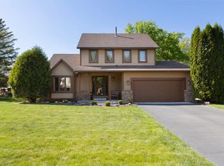 17880 Liv Ln, Eden Prairie, MN 55346