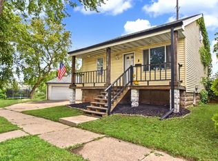 3678 S Bombay AVENUE, Saint Francis, WI 53235
