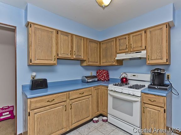 4th image of 6 Ivy Glen Dr