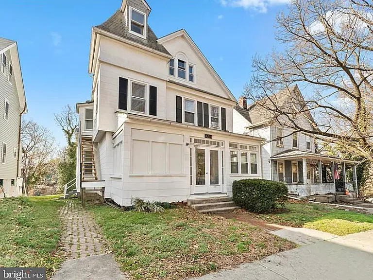 4215 Connecticut Ave — Photo 2