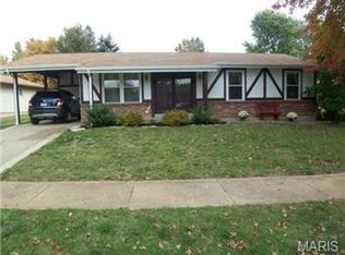 2595 Lindsay Ln, Florissant, MO