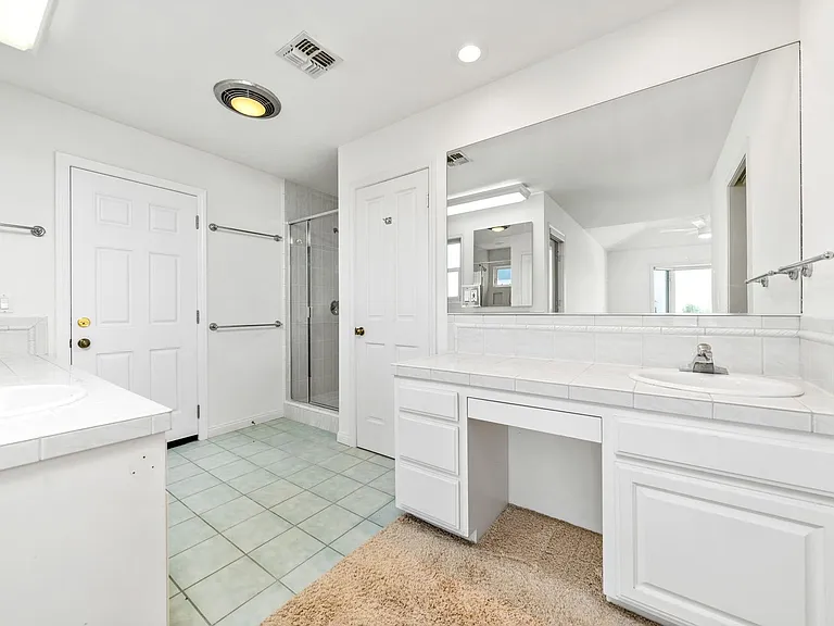 732 Bison Ave — Photo 22