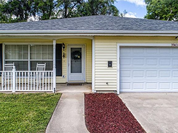 2nd image of 3943 Lake Eleanor Dr