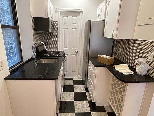2nd image of 152 8th Ave APT 4R