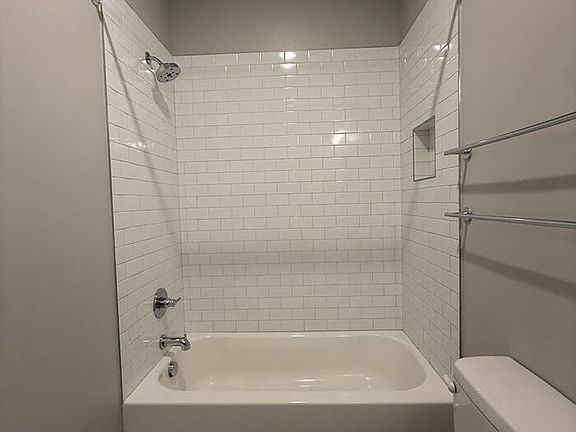 3rd image of 805 Bradford Ave #201