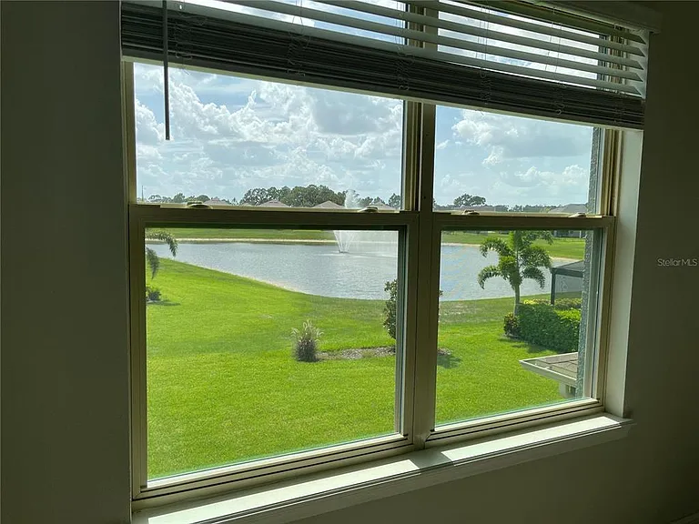 10194 Atwater Bay Dr — Photo 22