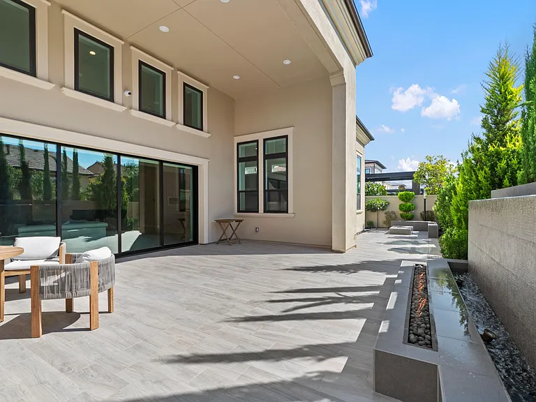 6195 Summit Crest Cir — Photo 30
