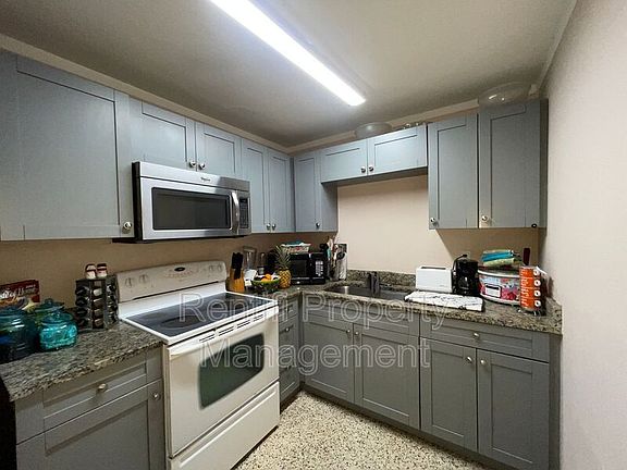 5th image of 2420 Franklin St #4