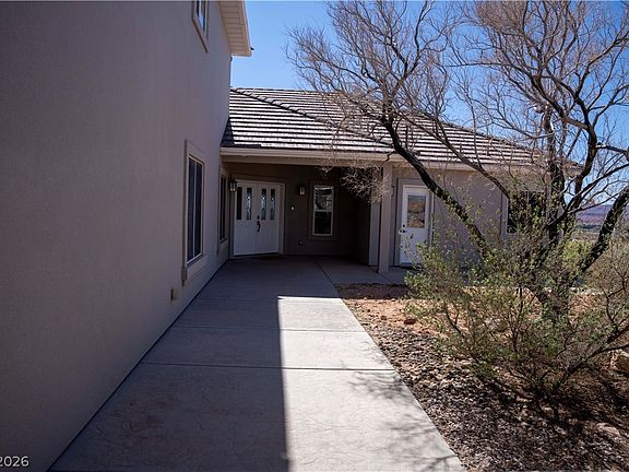 2nd image of 575 Gann Ave