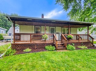 838 N 6th St, Saint Clair, MI