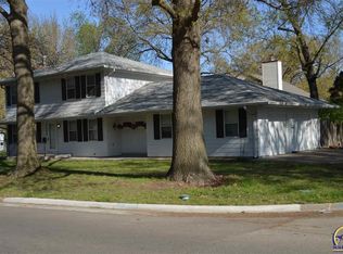 3200 SW 12th St, Topeka, KS 66604