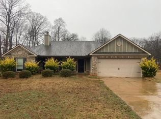 2432 Hollis Rd, Statham, GA 30666