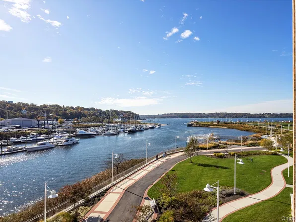 100 Garvies Point Road #1036, Glen Cove, NY 11542
