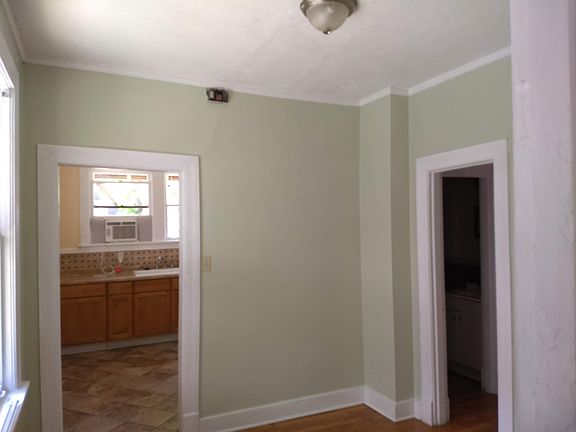 5th image of 785 E Parkway S