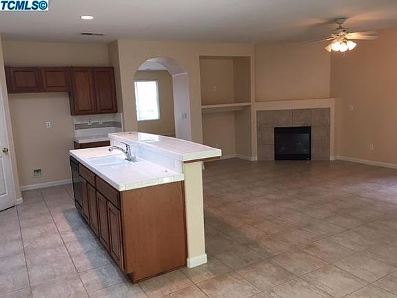 5th image of 6125 W Laura Ave