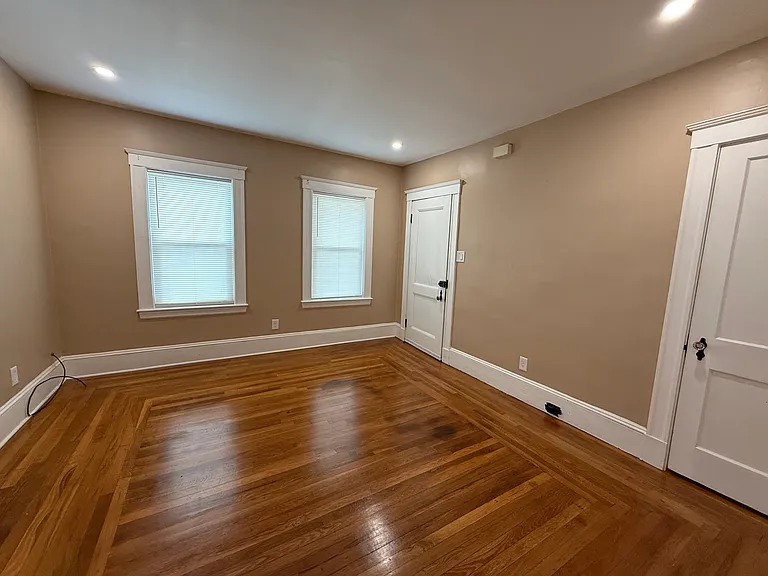 4029 Washington St #1-R — Photo 7