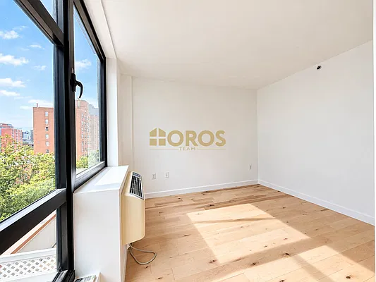 Bedroom, photo 2