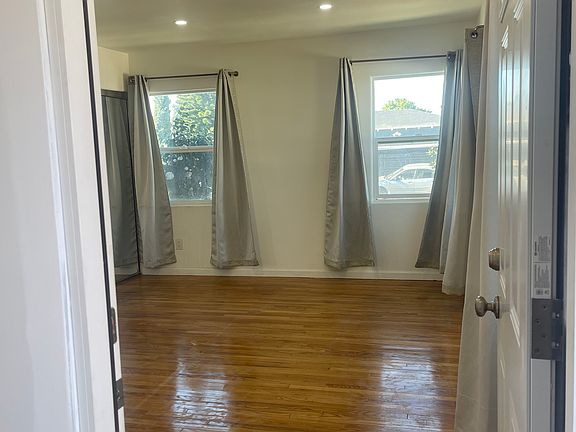 4th image of 6103 Southside Dr #1